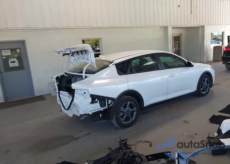 2025 Kia K4 Lxs from USA, damaged, VIN 3KPFT4DE9SE155316